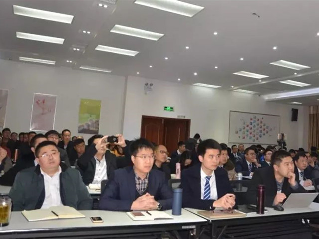 pp����ģ����������Ʒ������ѵ��