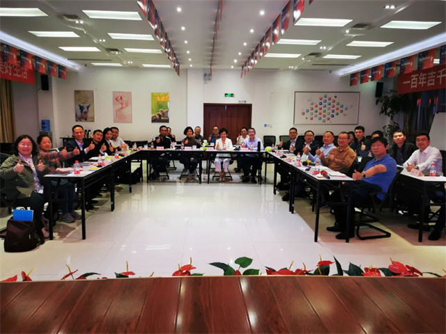 ͨ���ɷݴ������л�΢��Ԫ�س���pp����ģ���������л�΢��Ԫ�ؽ���