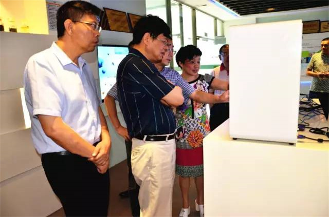 ũҵ���쵼���ŵ�pp����ģ�����������Ųιۿ���